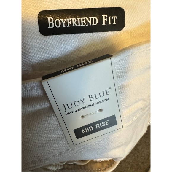 NWT Judy Blue Mid-Rise White Distressed Boyfriend sz. 14 Mid Rise Jeans Stretch - Picture 7 of 7
